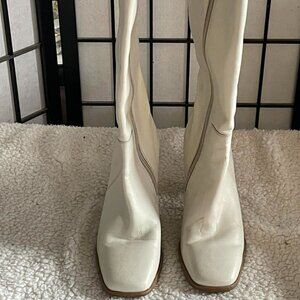 EUC White Leather Knee High Boots size 7